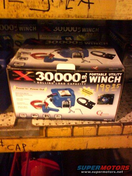 winch.jpg Xpedition 30k winch.. looks small and is cheap.. my Ramsey Patriot 15k is HUGE compaired to this one...