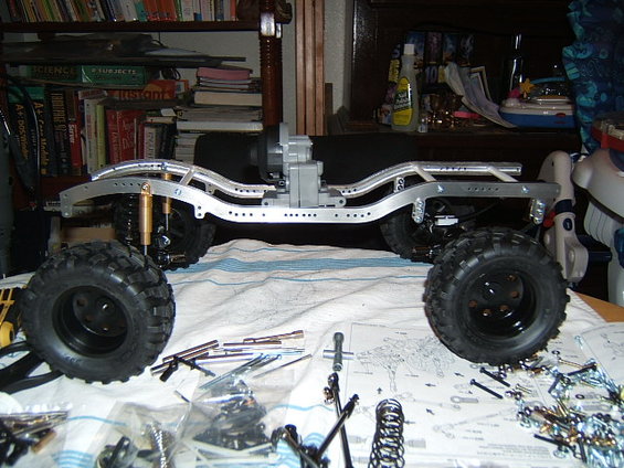 crawler-009.jpg 