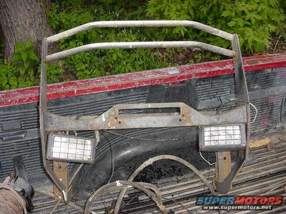 stupidgrillguard.jpg stupid thing.  fits 92-96 ford.  make me an offer.