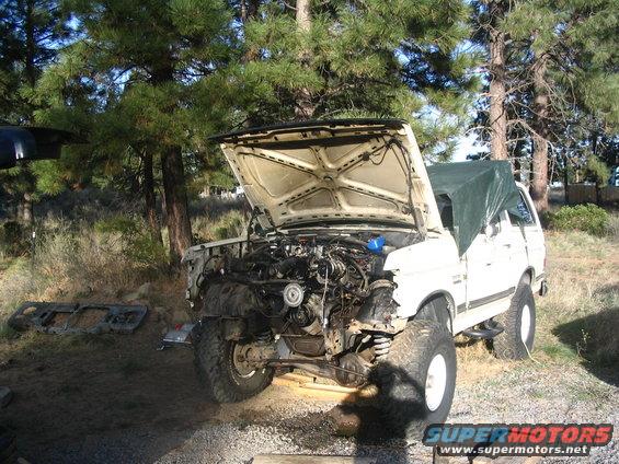 88-bronco-teardown-004.jpg have some room to work now