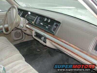 90-ford-crown-victoria-ltd-interior-(4).jpg 