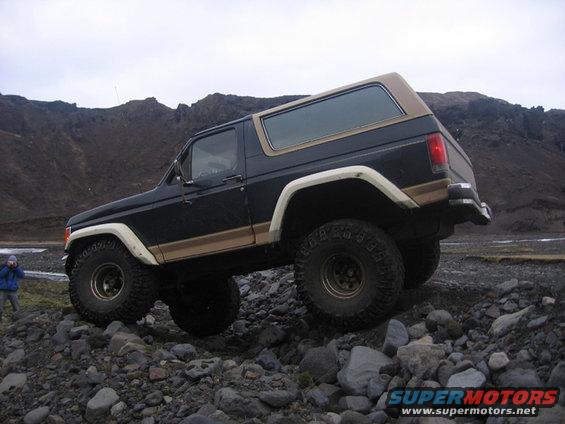 bronco2.jpg Stretching in Thorsmork :)