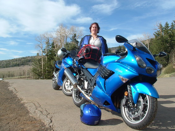 dscf0053.jpg Tausha and the bikes at Arizona Snowbowl Ski Area.