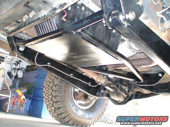 dsc00008.jpg bronco trans skidplate