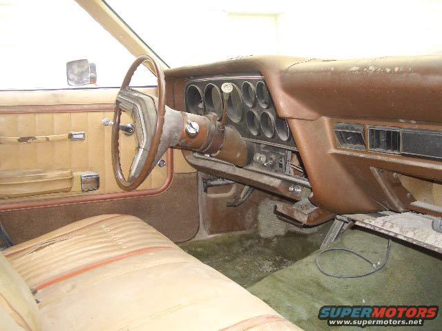 74ranchero5.jpg Tramp's interior when first purchased.