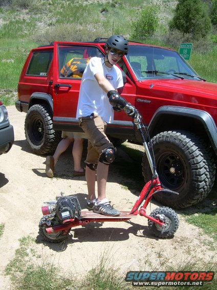 switz--sug-017.jpg lil bro and his off-road Ped