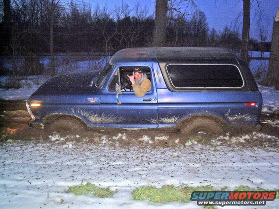 mud-001_edited.jpg brother in law just before we pulled it out.