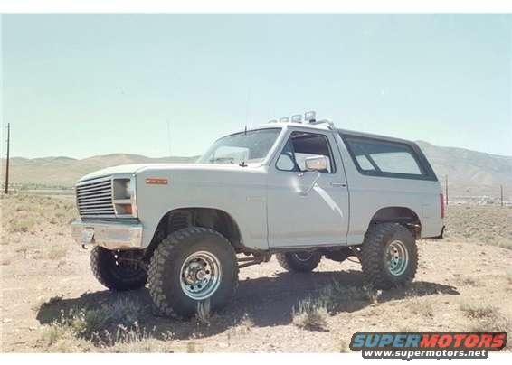 img09.jpg The Bronco out in our barren northern Nevada desert.