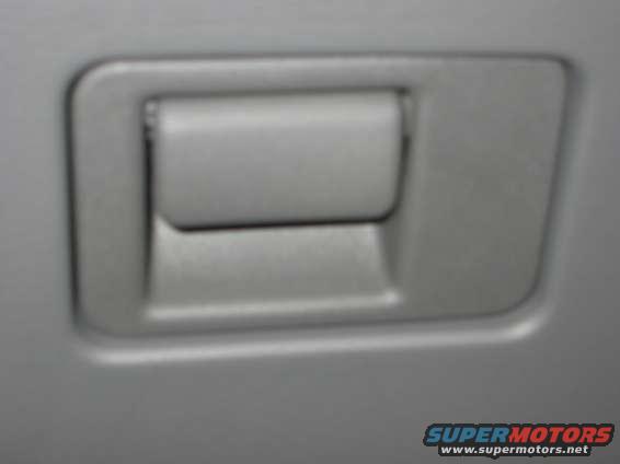 glove_box.jpg 15. Glove Box Accent
16. Glove Box Handle