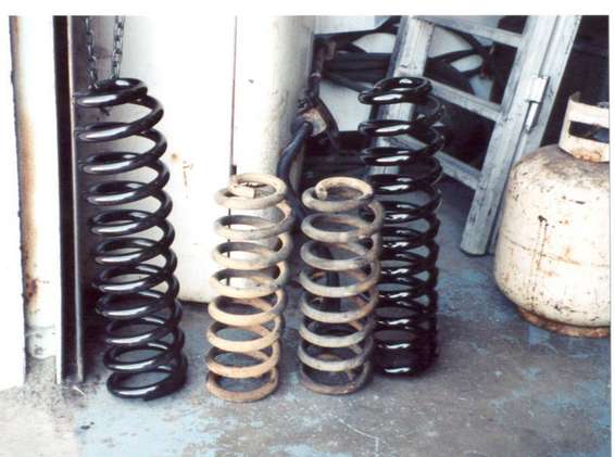 15guess_which_ones_are_the_new_ones.jpg New springs are alot longer than the old ones