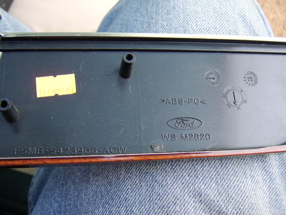 sta70614.jpg old stock trim backside
