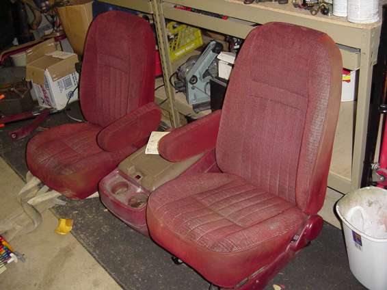 bucket_seat_install_013.jpg Both seats together just need a new track