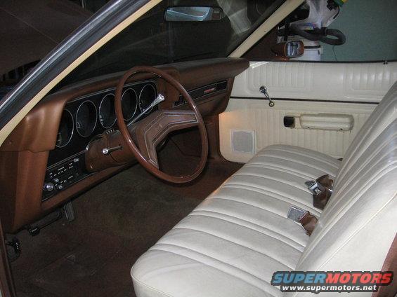 ranchero-interior.jpg 