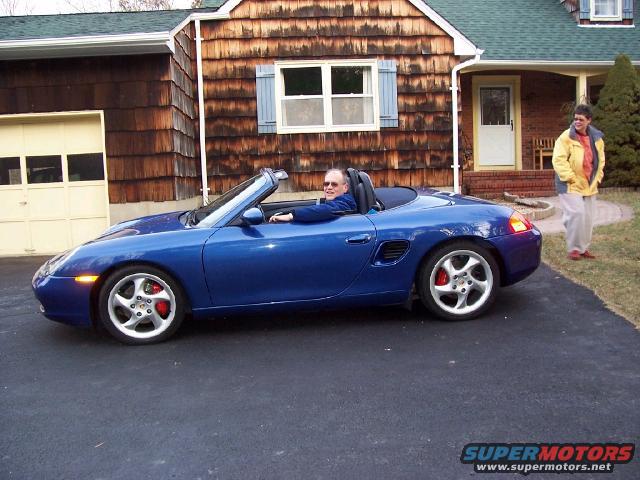 boxster1.jpg Persephone in her new home