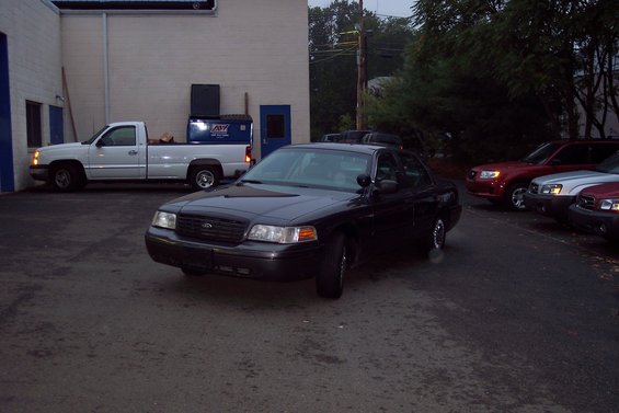 2000-crown-victoria-010.jpg 