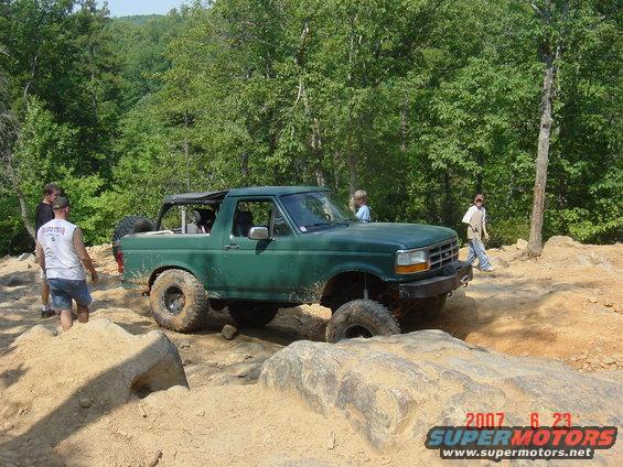 dsc00578.jpg Uwharrie National Forest June 2007.   Testing out the shackle flip and new 6" front springs.