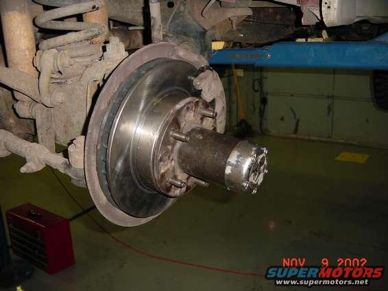 bearing_6.jpg New brakes on both sides, and new caliper on passengers side.