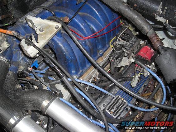 dscn0212.jpg 1' intake spacer, elite valve covers hiding 1.7 rockers on a 97 mountaineer gt40p motor...oh yea