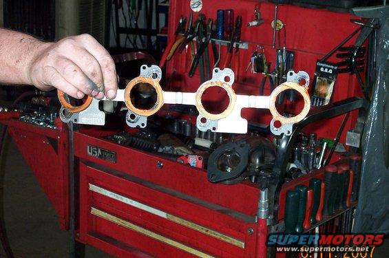 shorty-install-009.jpg throw the JBA gasket away and use the oem Ford gasket with some copper seal on it.