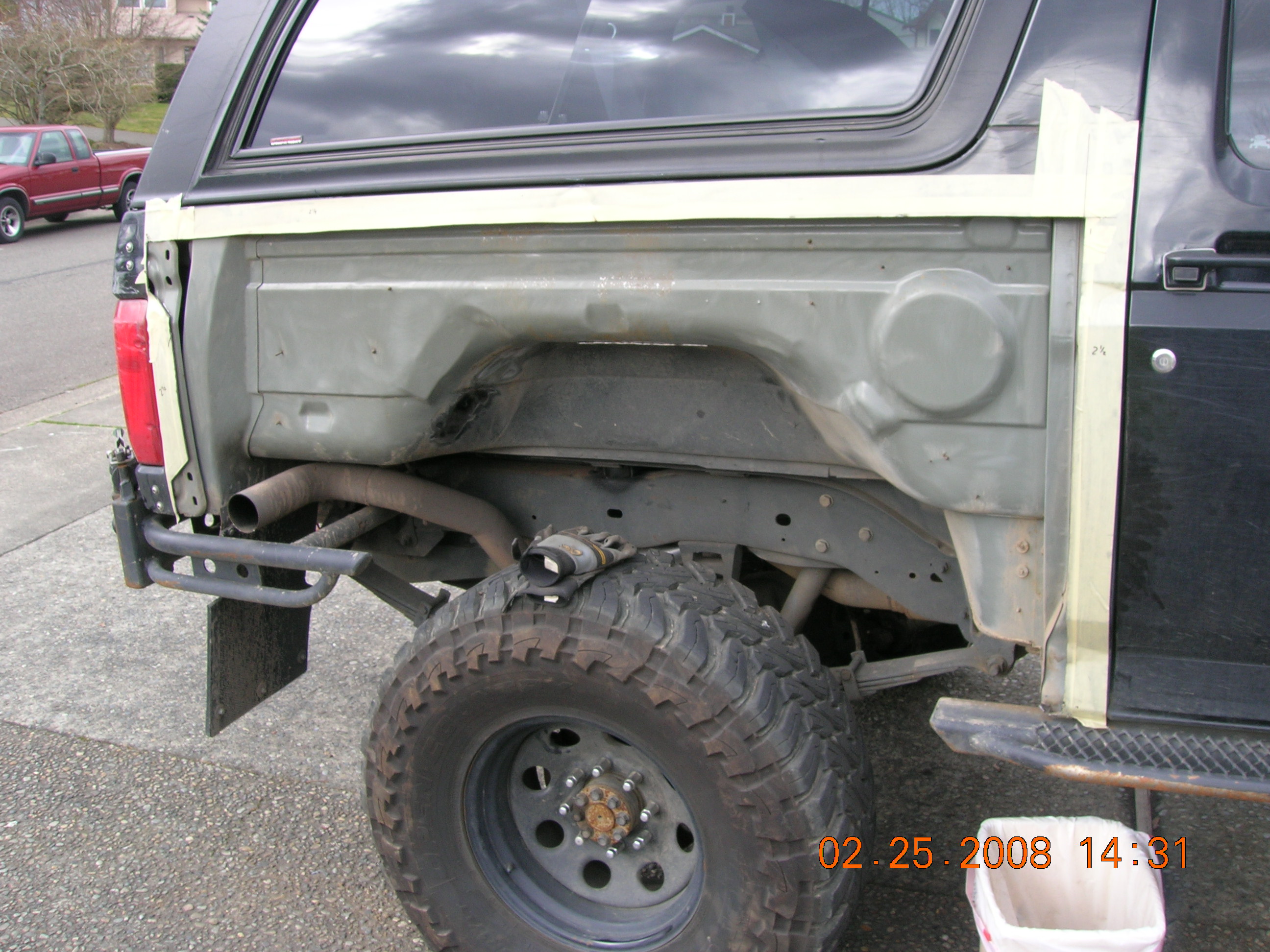 Ford bronco ii fiberglass fenders #1