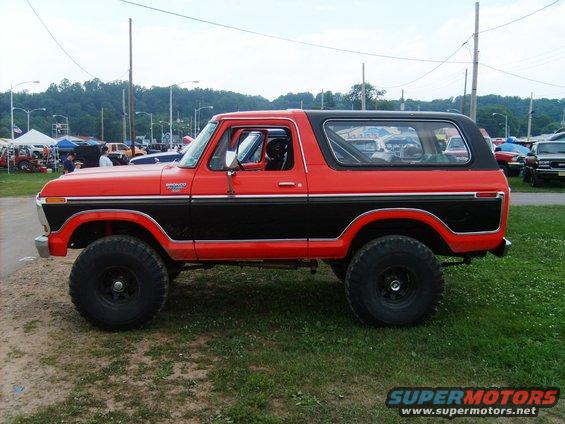 sd530385.jpg 1979 Bronco 4x4 on 38's