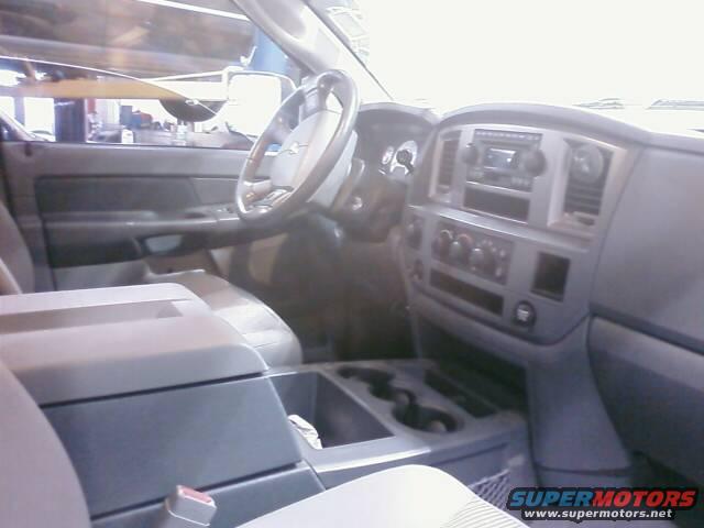 pic0070.jpg infinity audio, 6 disc in dash, big console