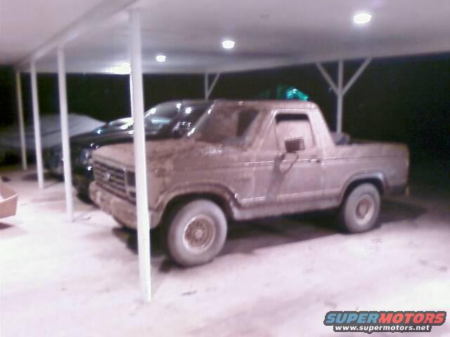 pic0071.jpg this is it sitting next to a friends 1/2 ton gmc runin a 10 inch suspension lift and 24 inch rockstars on 38 inch tires