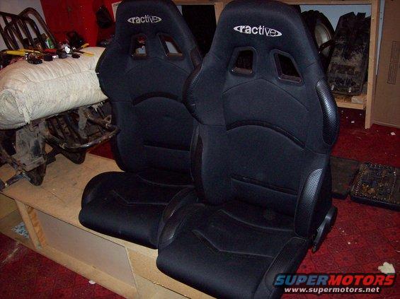 000_0002.jpg New seats, also have sparco 4 point harness's