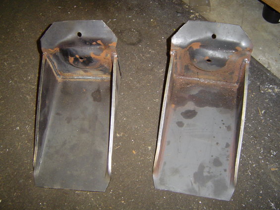 63008-017.jpg Bronco graveyard spring towers for 66-79 truck/bronco $75