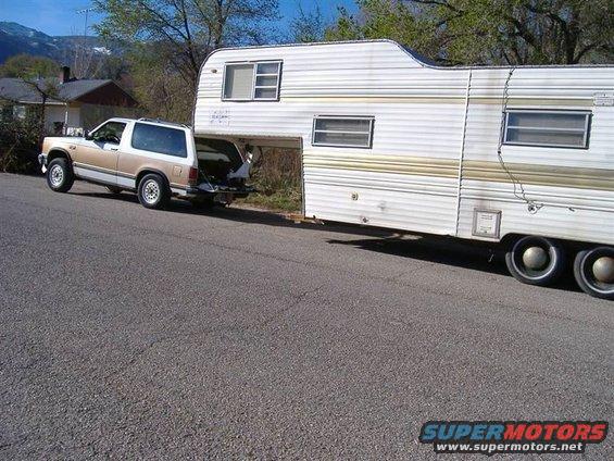 image001.jpg How NOT to haul a trailer #1.
This  lesson on how not to do things seems to totally escape some people.  I'd love to see how the trip ended up but I feel confident he ended up  in a ravine somewhere wondering why bad things seems to always happen  to him.