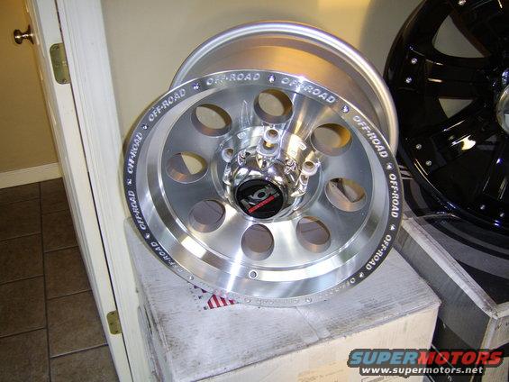 sta70532.jpg 16x8 5-5.5 Bolt Pattern