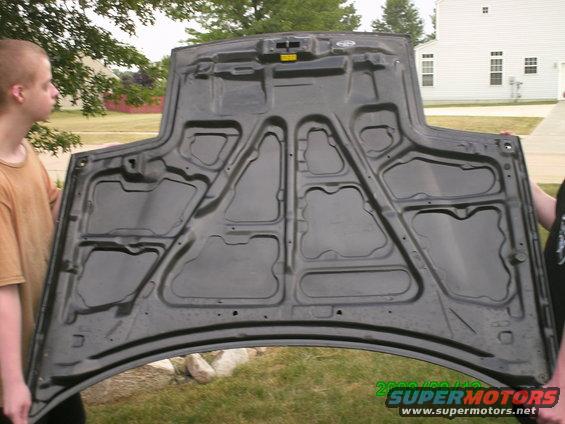 059.jpg underside of #1 CF hood