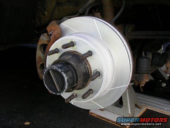 dscn3328.jpg New Power Slot rotors with Hawk HPS Super Duty pads