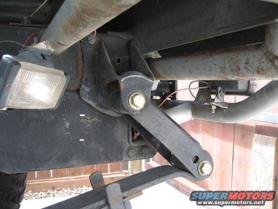 leaf-spring-hanger-001.jpg 