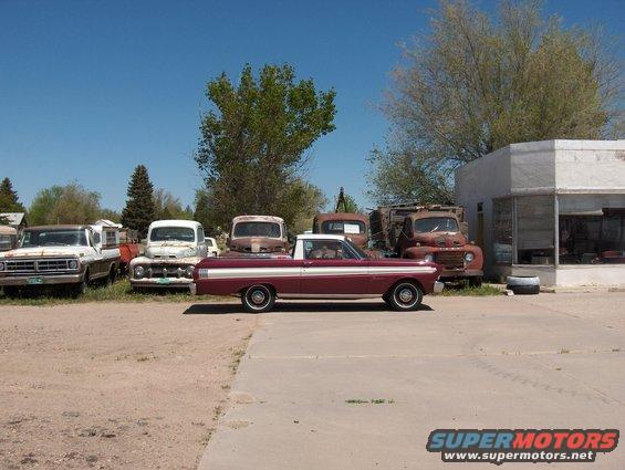 ranchero-and-old-ford-pickups-burlington-co-2007-001.jpg 