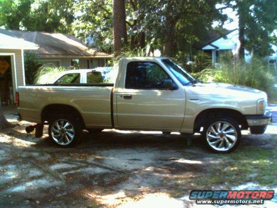 gold-truck.jpg 1997 Mazda B2300