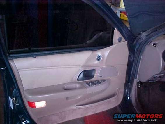 mvc018s.jpg drivers door