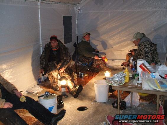 ice-camp-16.jpg 