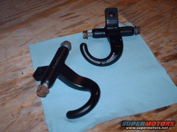 garage-003.jpg GMC tow-hooks