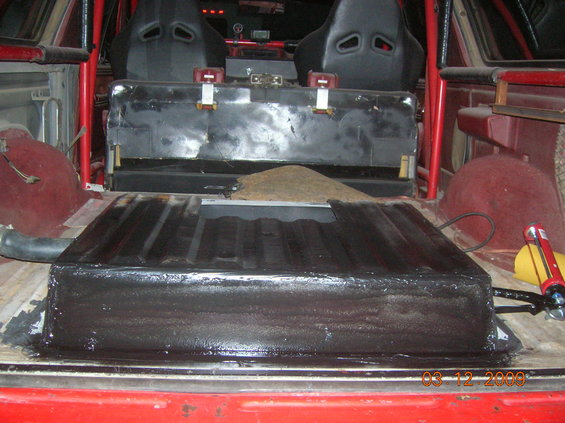 dscn3199.jpg mounted down and started undercoating