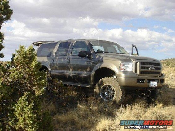 2005fordexcursion~limited7956.jpg Desert Fun