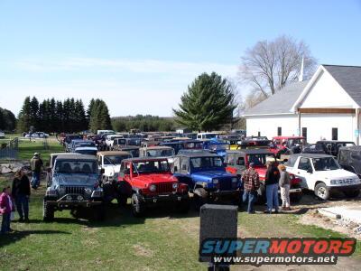 jeepcrowd1.jpg The more than 100 4x4's that showed up for the 2nd Anuual Jeep Blessing, near Cadillac, MI on May 3, 2003!!
GREAT family outing. Breif Prayer than onto a fun day of wheeling! and a huge BBQ afterwards! :)