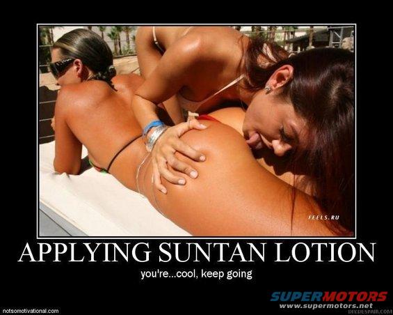 th_suntan_lotion.jpg 