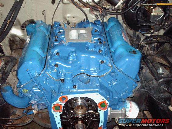 hp-camera-pics-382.jpg I painted this Edelbrock Performer 4 barrel intake Ford Corporate Blue before I installed it