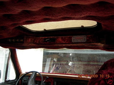 c901_1.jpg The sunroof with the custom glass work is still there.