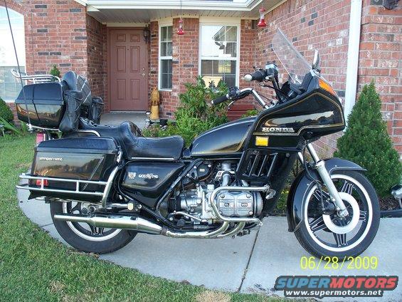 goldwing-001.jpg 