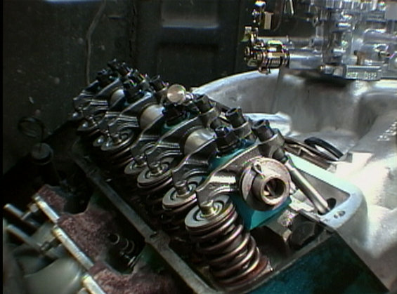 valvetrain_closeup.jpg 