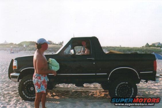 200201.jpg On the Beach (that's my fat EX bro in-law)