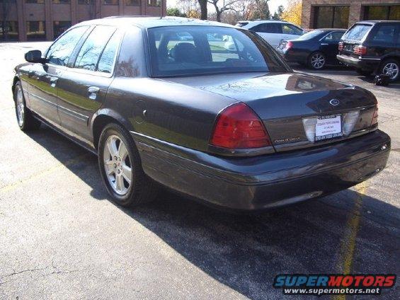 5.jpg 2004 Ford Crown Victoria LX Sport (stock)