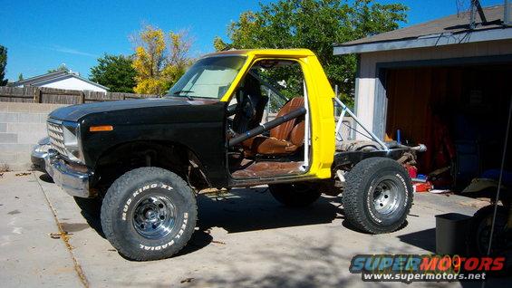 4x4-race-bronco-001.jpg 